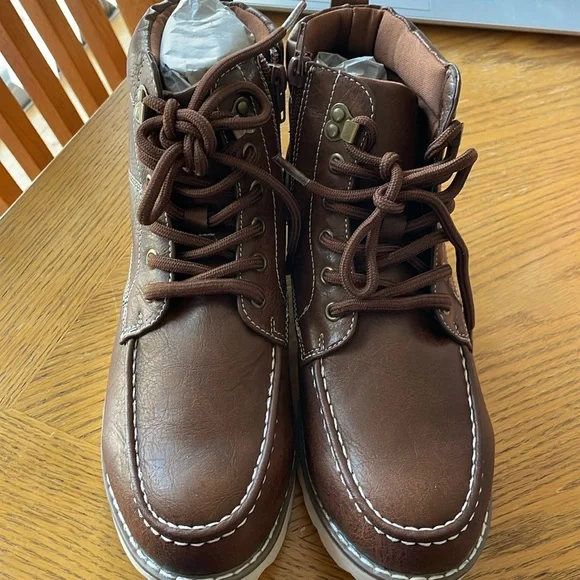 Steve Madden Boy's Dafti Ankle Boot Size 5 NEW in Box - Picture 1 of 6